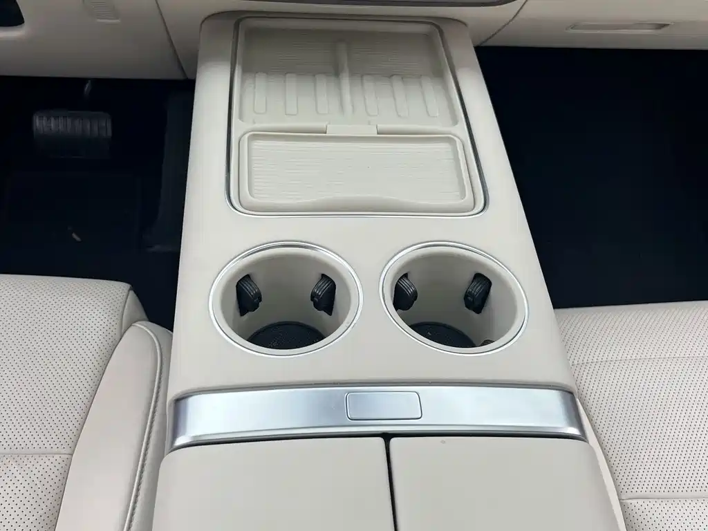 Li Auto Li MEGA — миниатюра 23