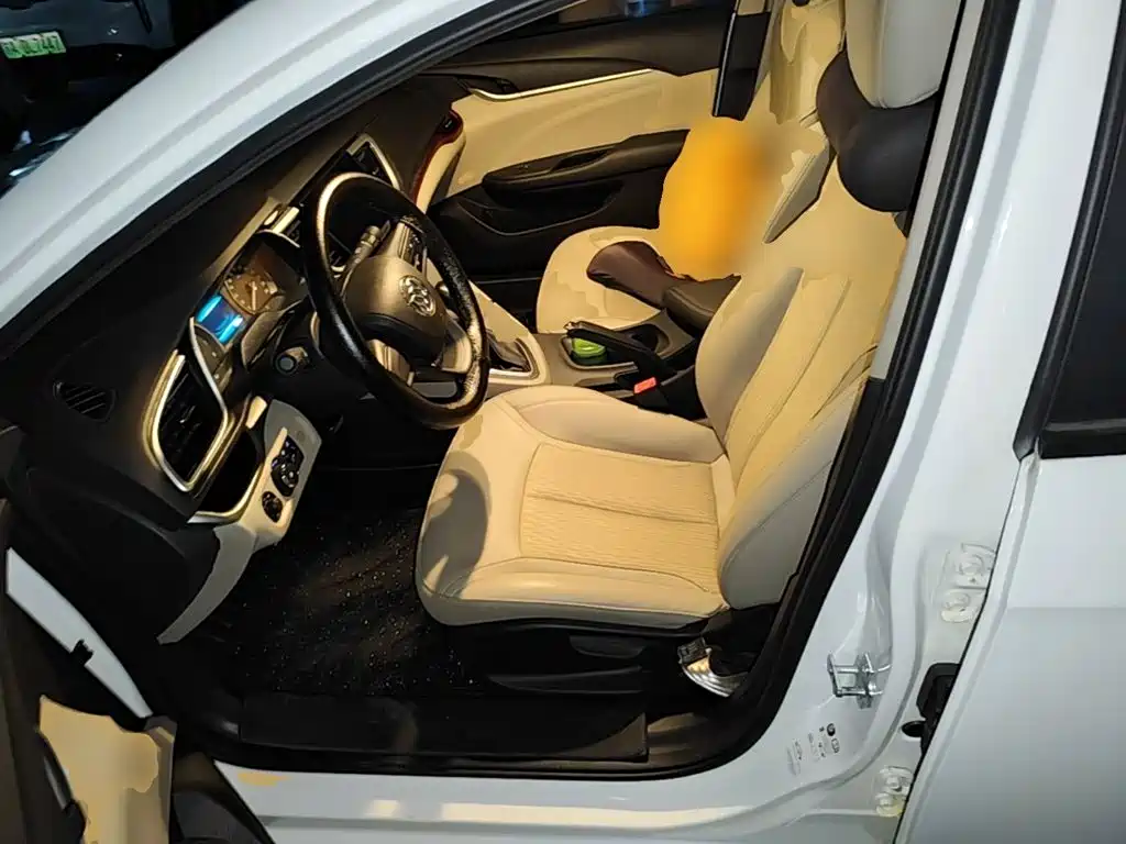 Buick Excelle — миниатюра 15