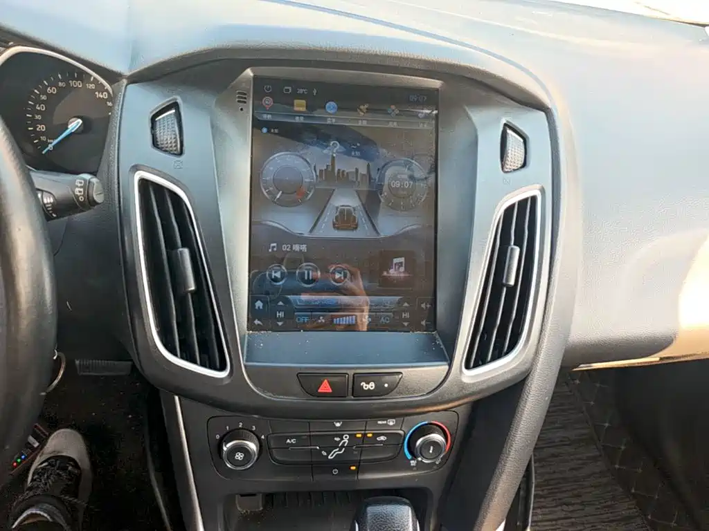 Ford Focus — миниатюра 13