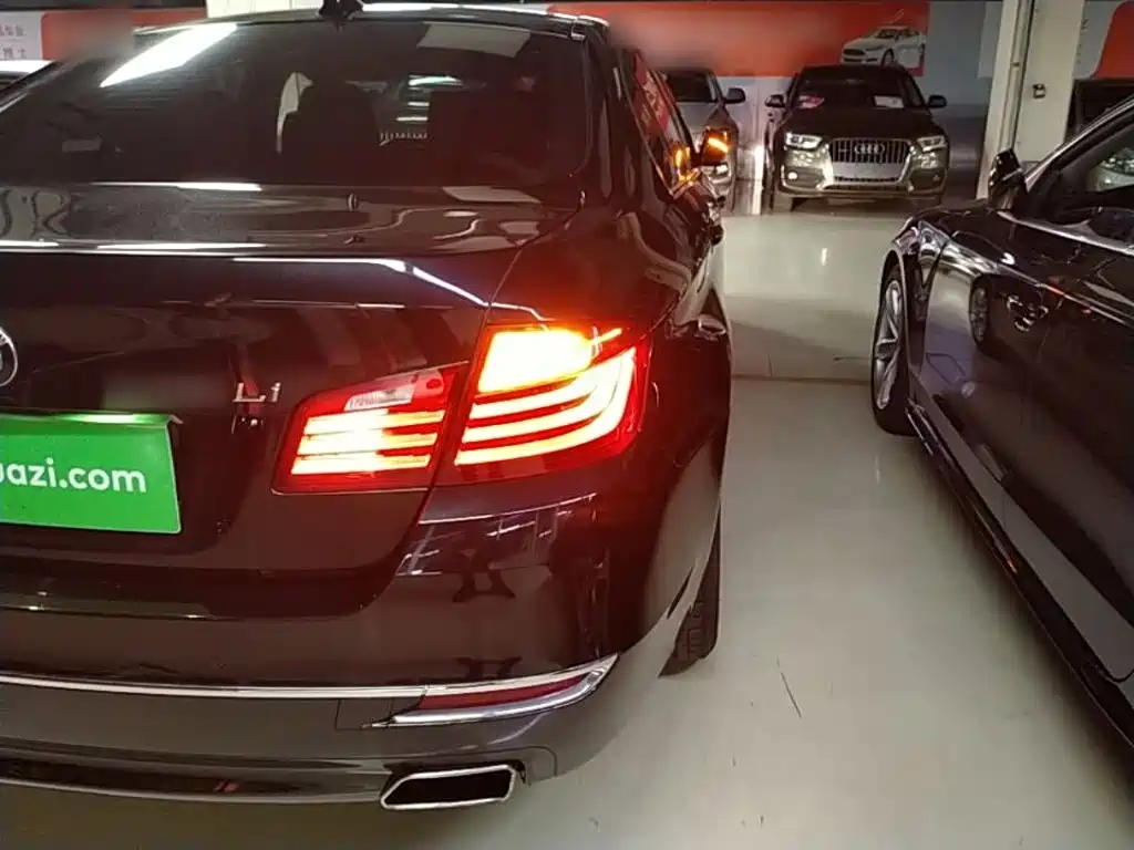 BMW 5 Series — миниатюра 8