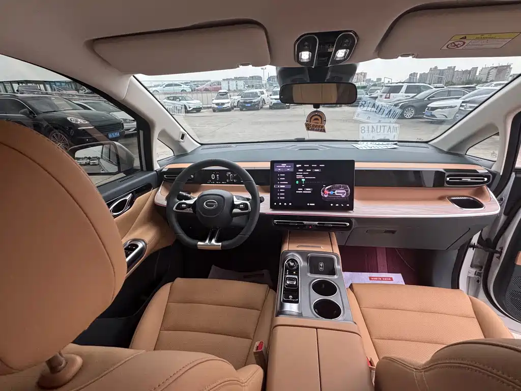 GAC Motor Trumpchi E8 PHEV — миниатюра 16