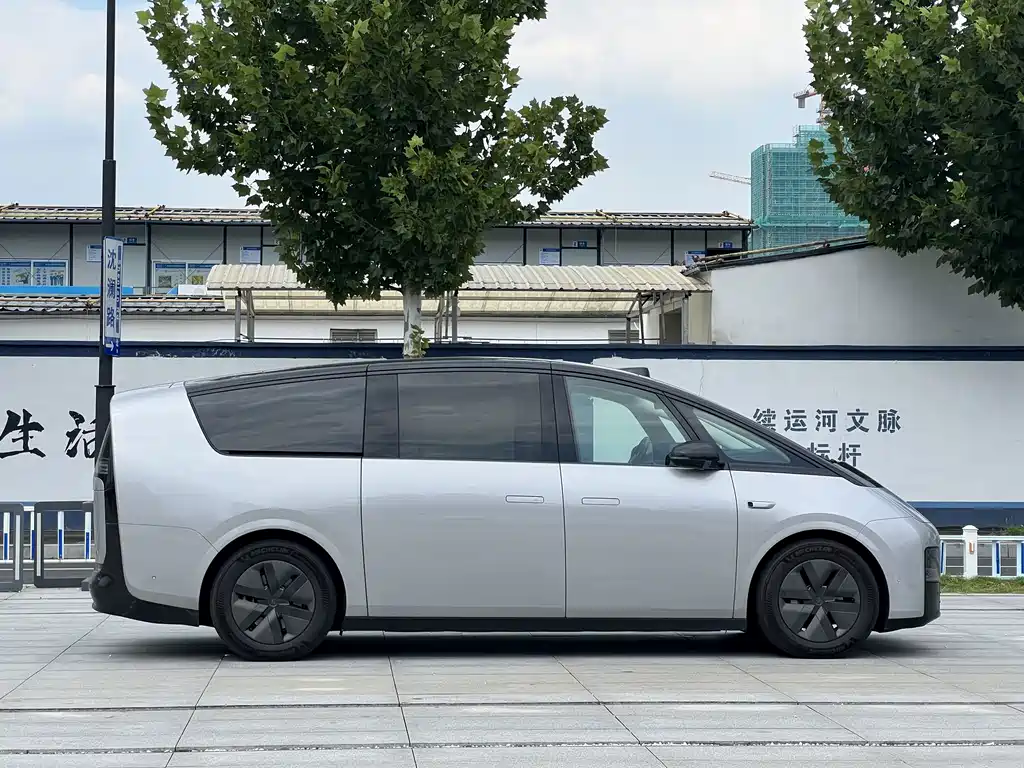 Li Auto Li MEGA — миниатюра 5