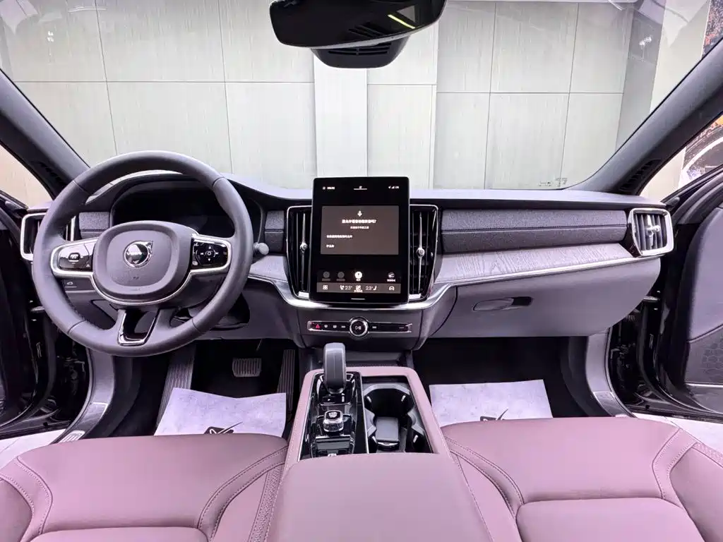 Volvo S90 — миниатюра 10