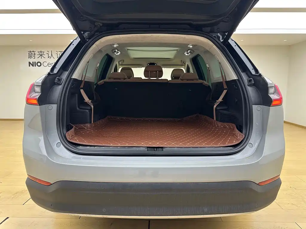 NIO ES8 — миниатюра 19