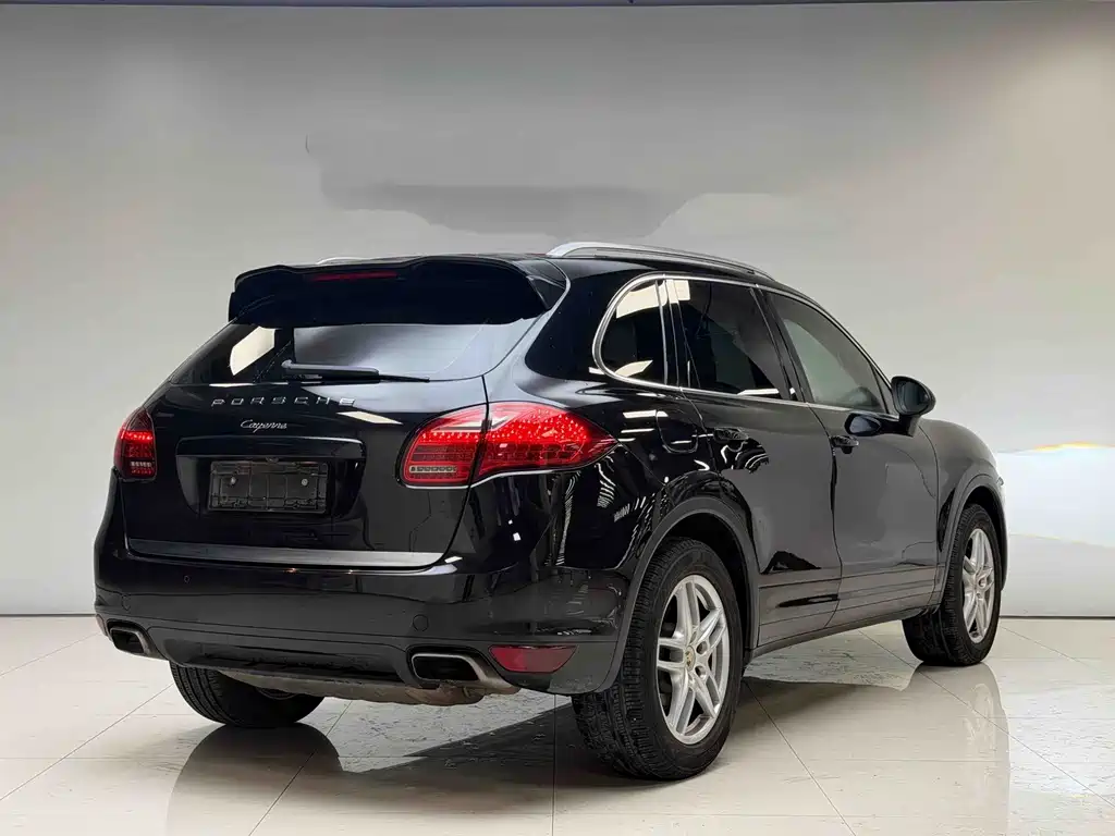 Porsche Cayenne — миниатюра 18