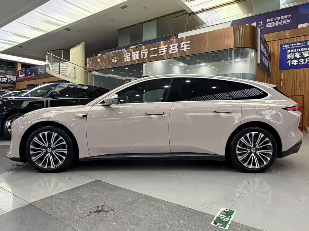 NIO ET5T — миниатюра 3