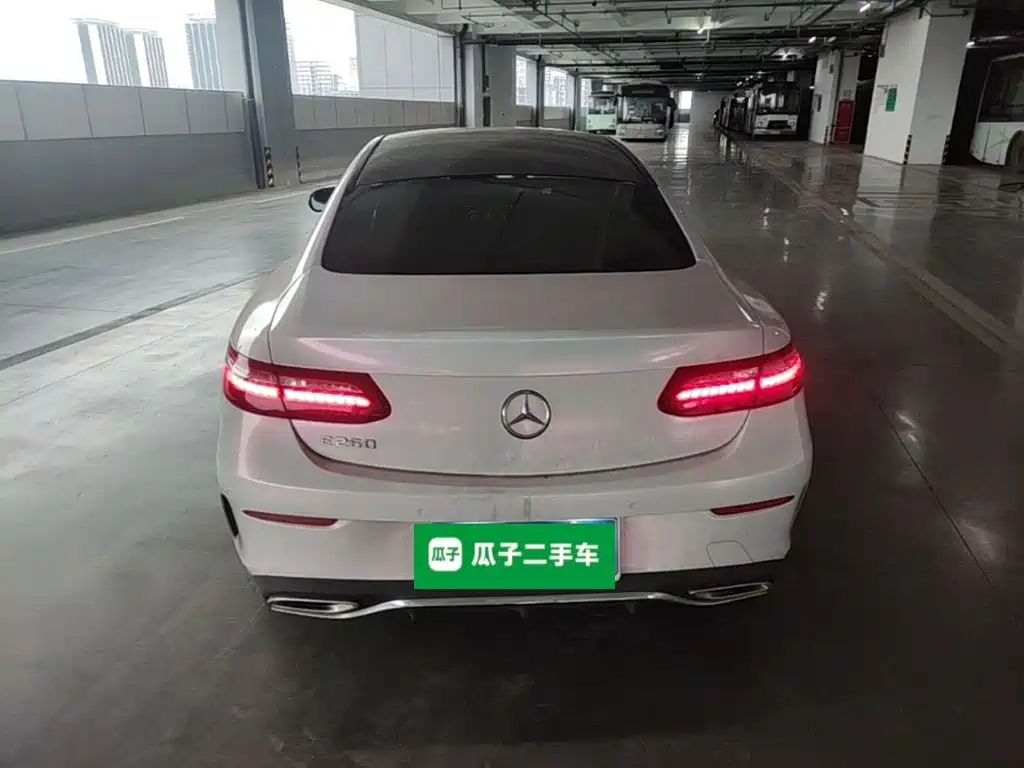 Mercedes-Benz E-Class (Import) — миниатюра 6