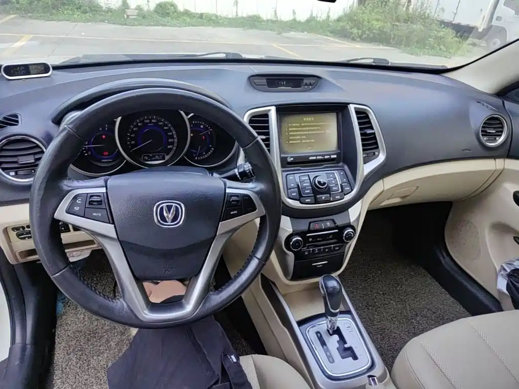 Changan Eado — миниатюра 10