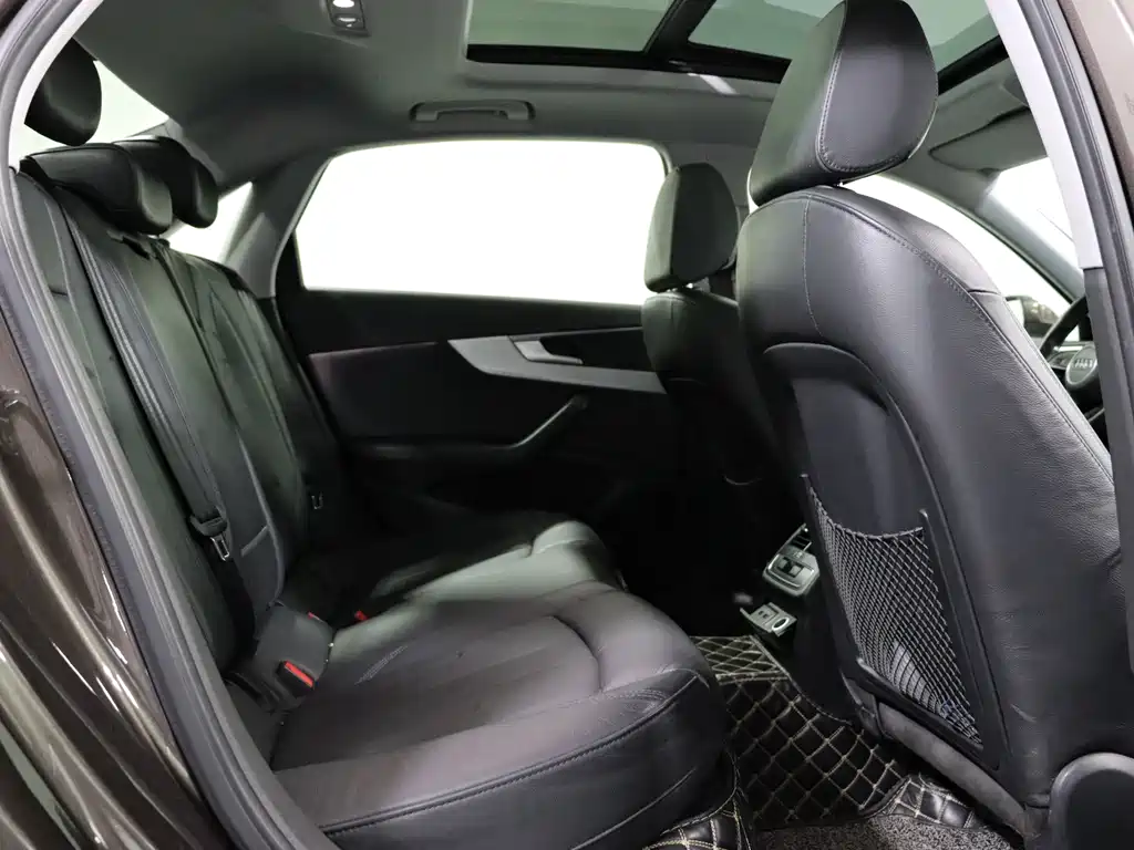 Audi A4L — миниатюра 6