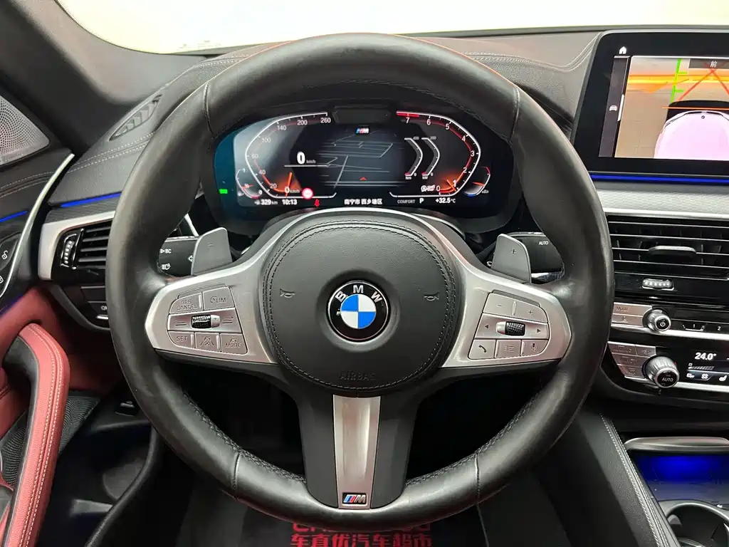 BMW 5 Series — миниатюра 14