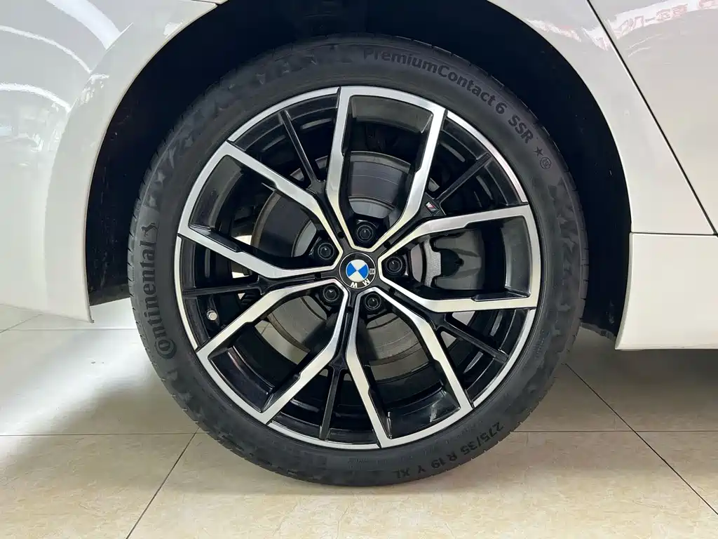 BMW 5 Series — миниатюра 30