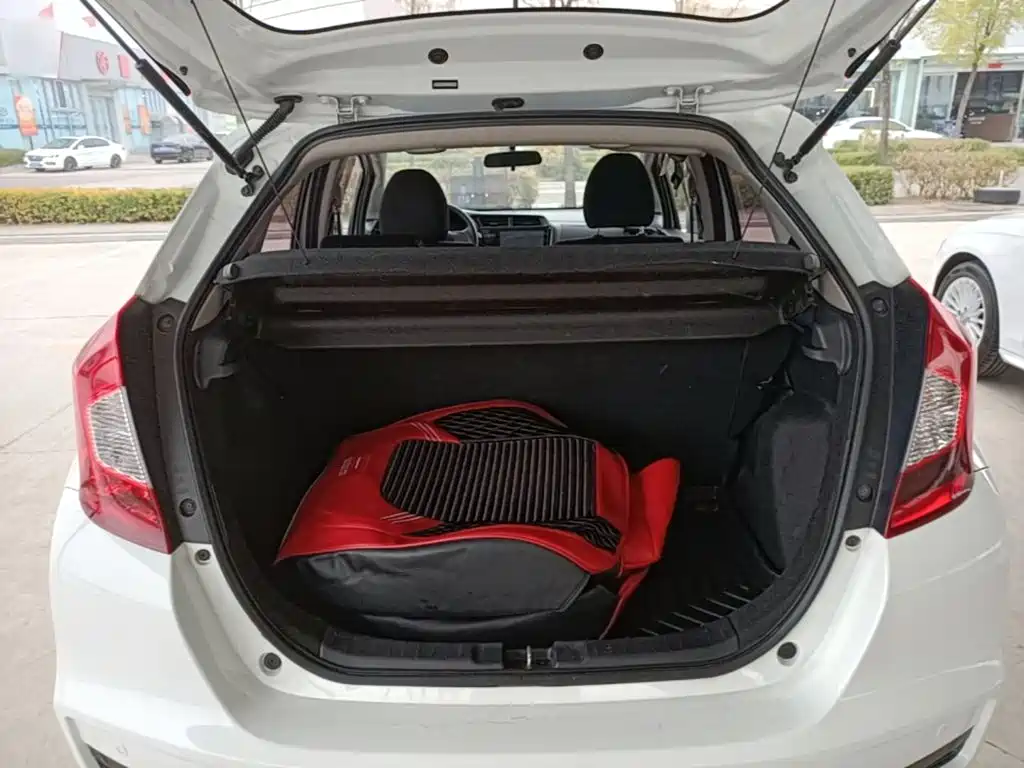 Honda Fit — миниатюра 19