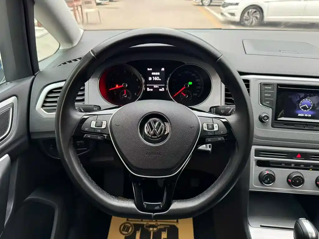 Volkswagen Golf Sportsvan — миниатюра 3
