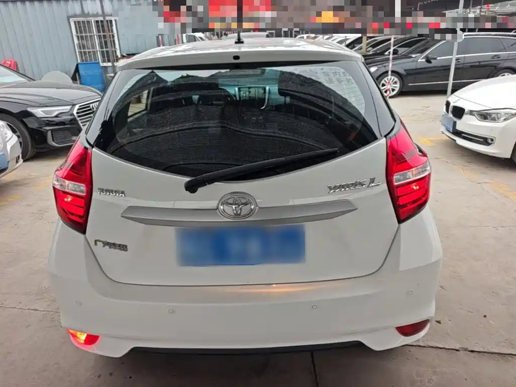 Toyota Yaris L — миниатюра 6