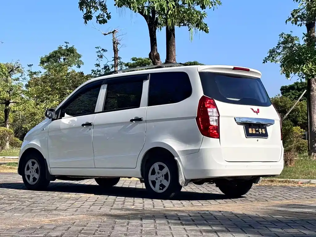 Wuling Hongguang — миниатюра 8