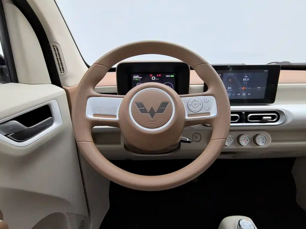 Wuling MINIEV — миниатюра 11