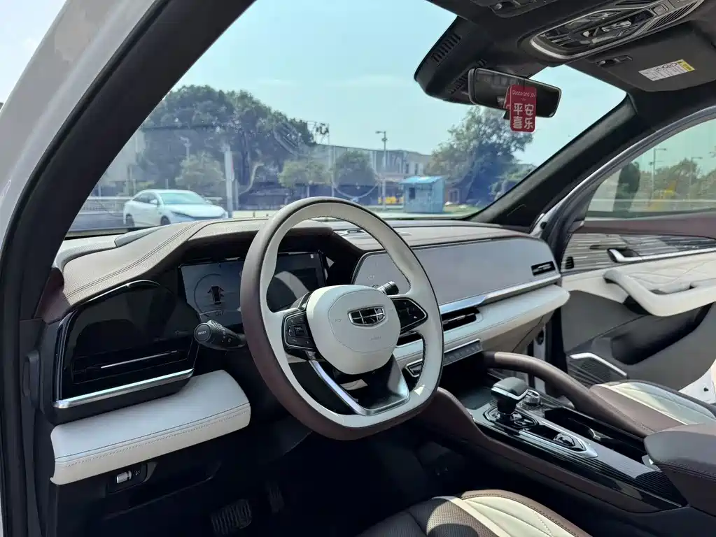 Geely Xingyue L — миниатюра 11