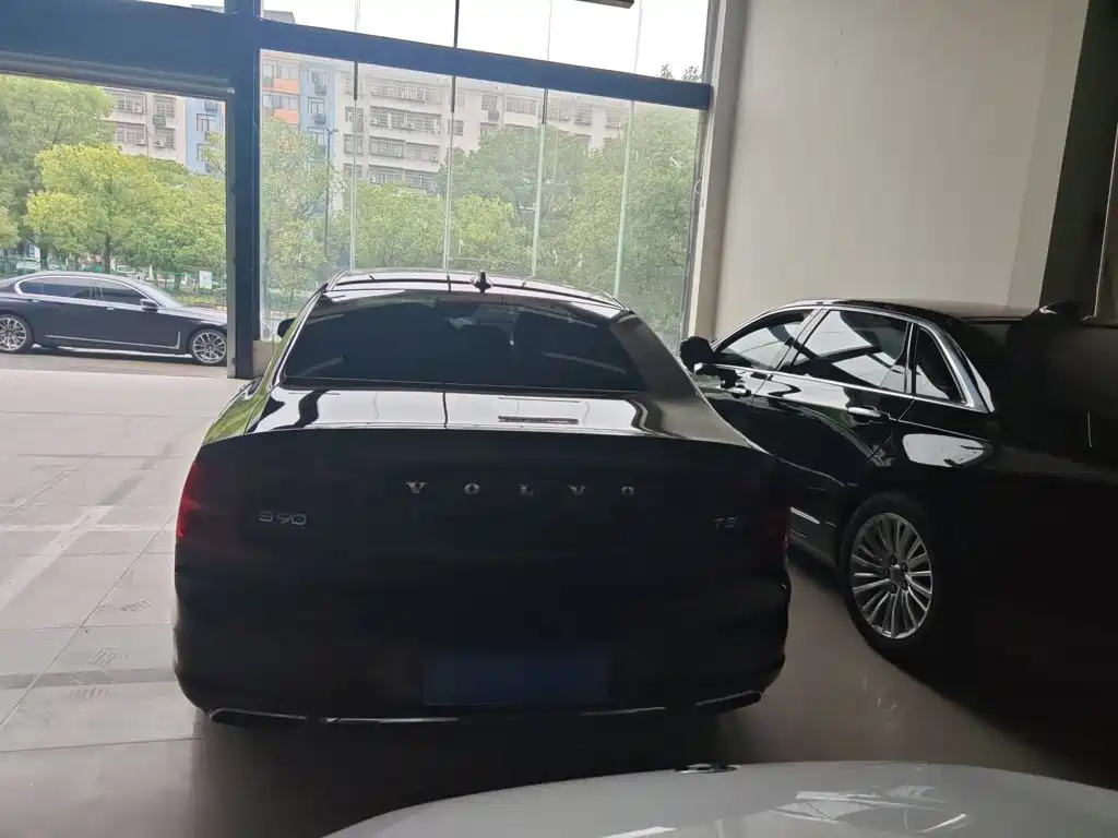Volvo S90 — миниатюра 12