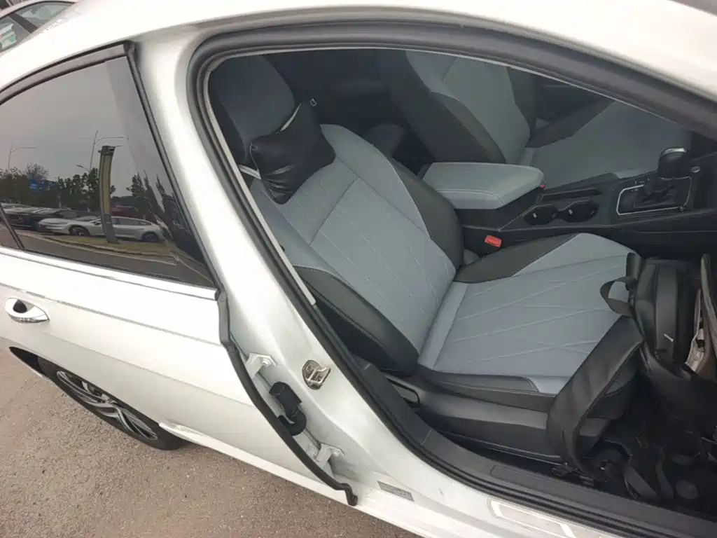 Volkswagen Lavida — миниатюра 25