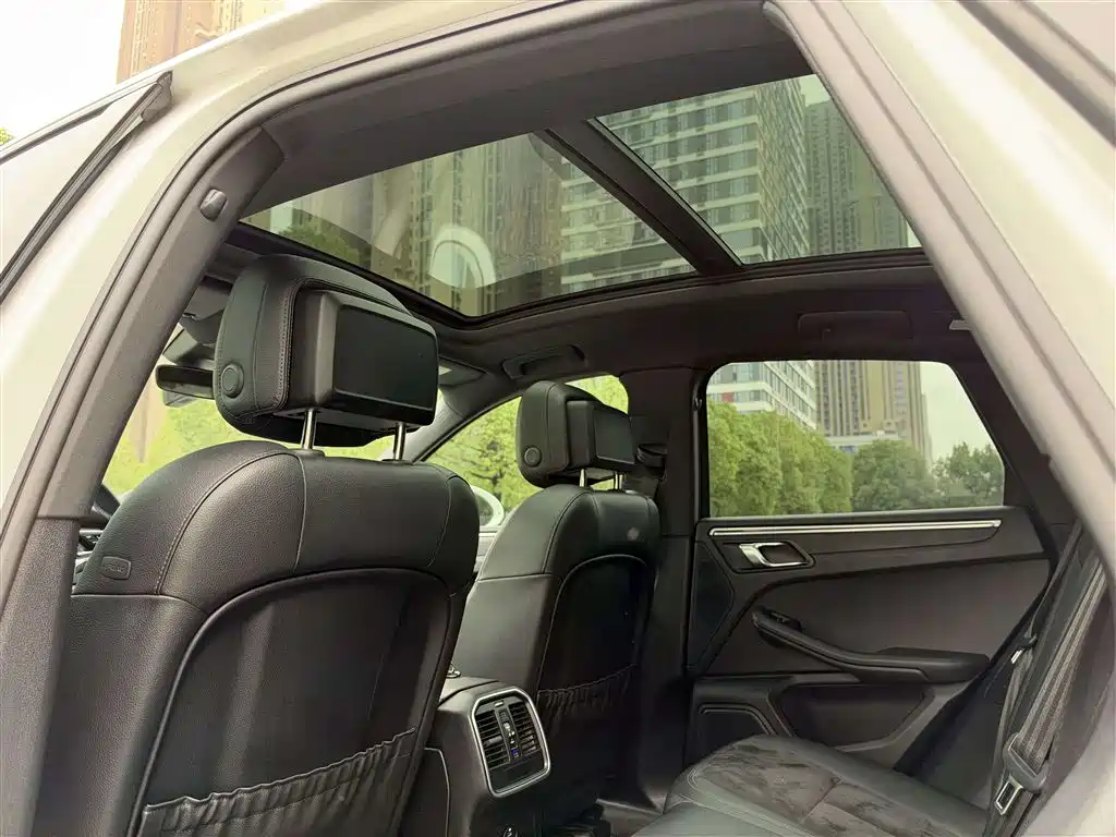 Porsche Macan — миниатюра 30