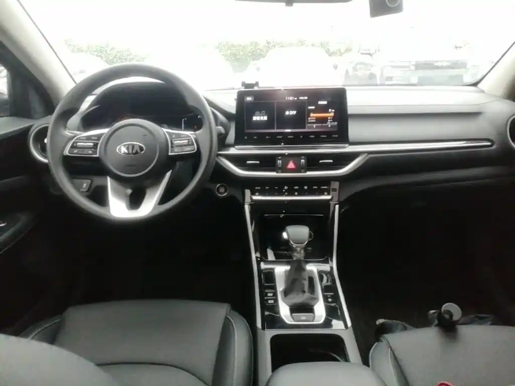 Kia K3 — миниатюра 10