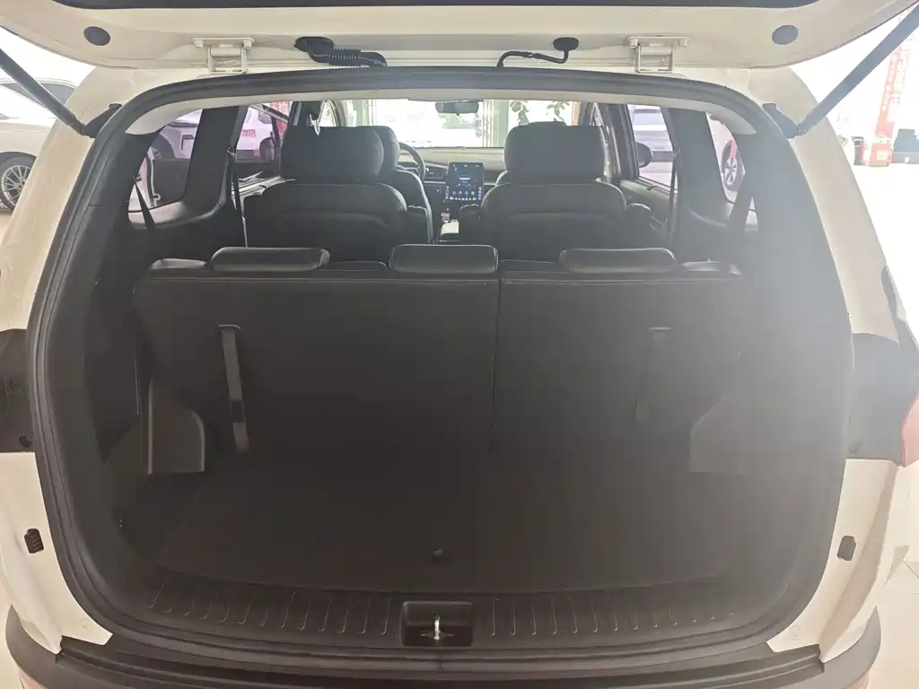 Hyundai Custo — миниатюра 12