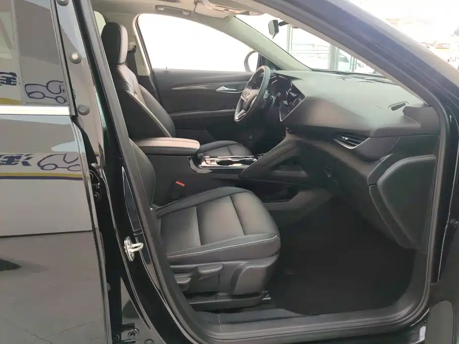 Buick Envision S — миниатюра 8