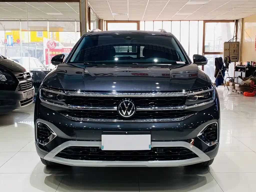 Volkswagen Viloran 2022 530TSI Flagship Pro 6 мест