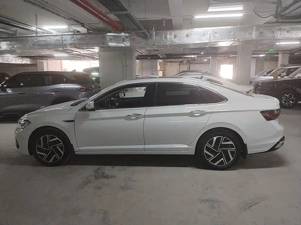 Volkswagen Sagitar — миниатюра 5