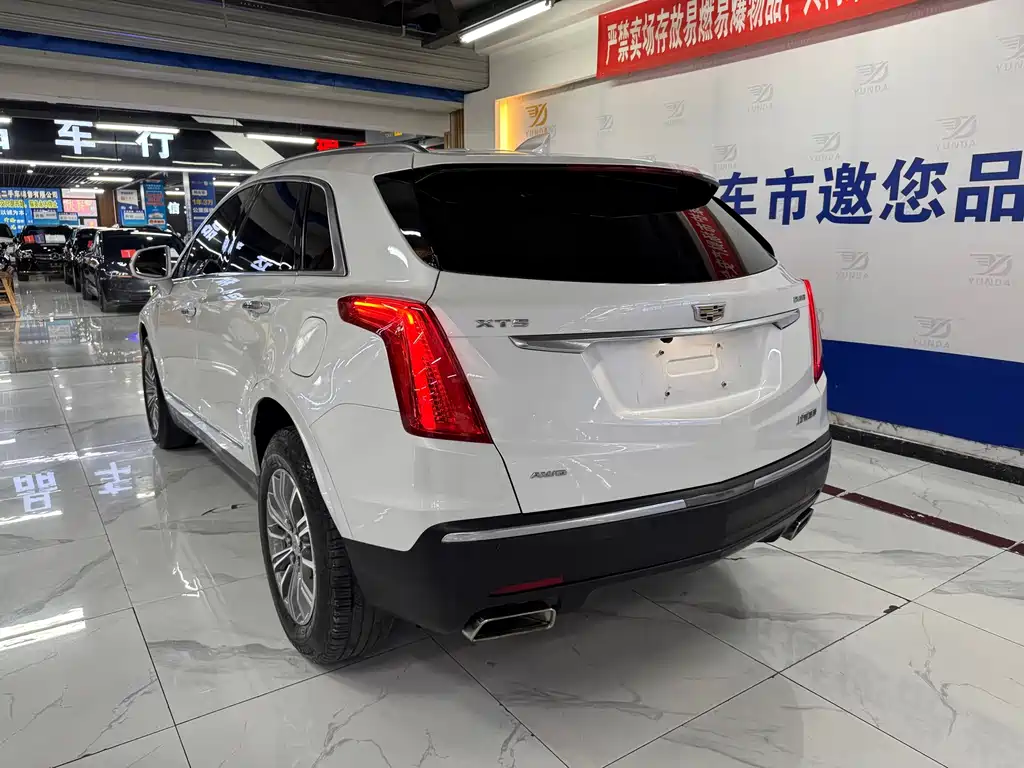 Cadillac XT5 — миниатюра 11