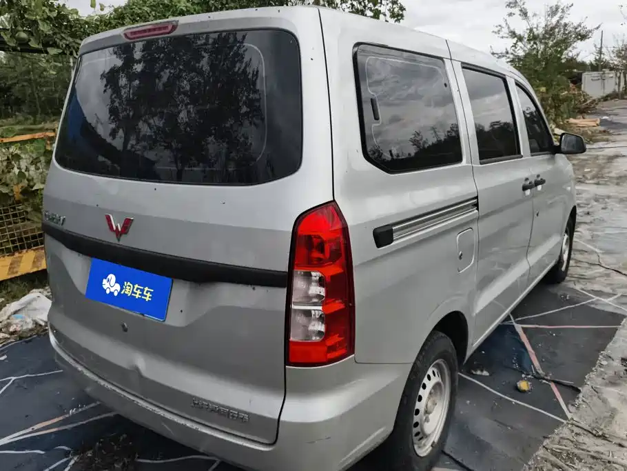 Wuling Hongguang V — миниатюра 3