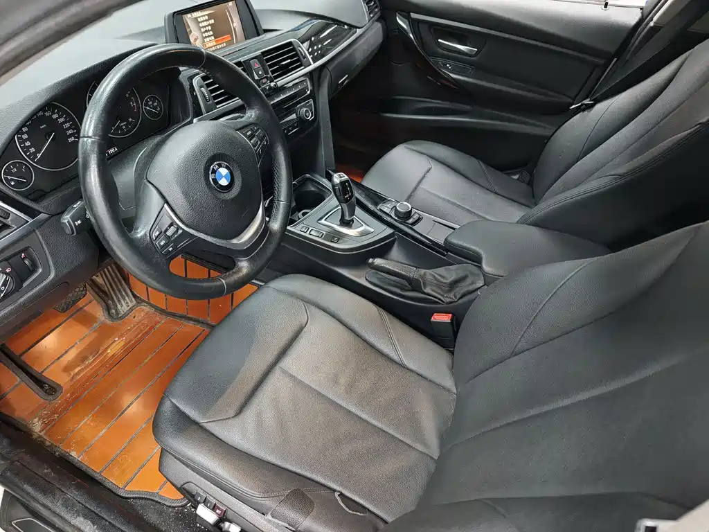 BMW 3 Series — миниатюра 4