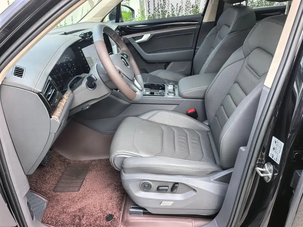 Volkswagen Touareg — миниатюра 8