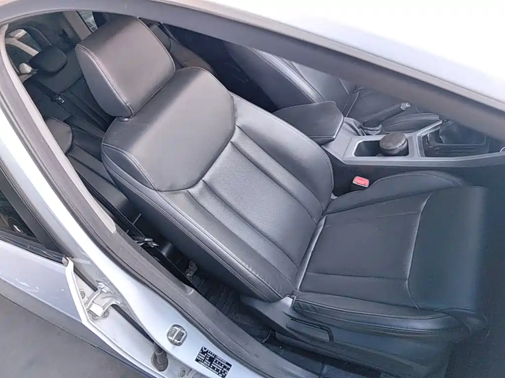 Wuling Jiachen — миниатюра 25