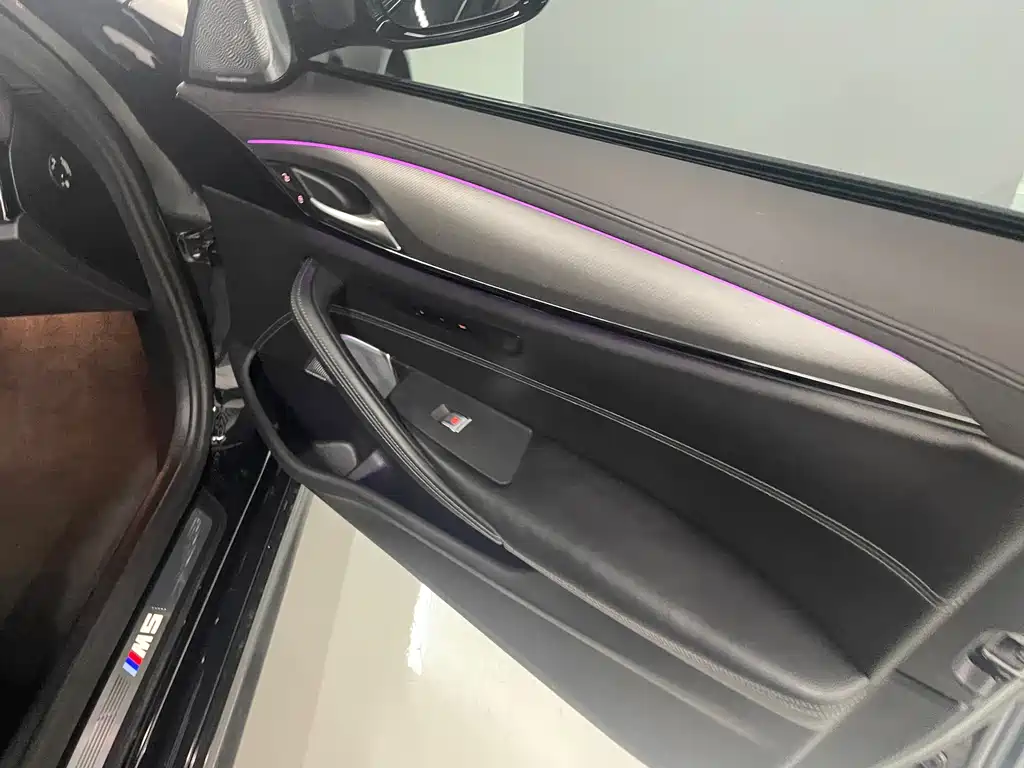 BMW M5 — миниатюра 18