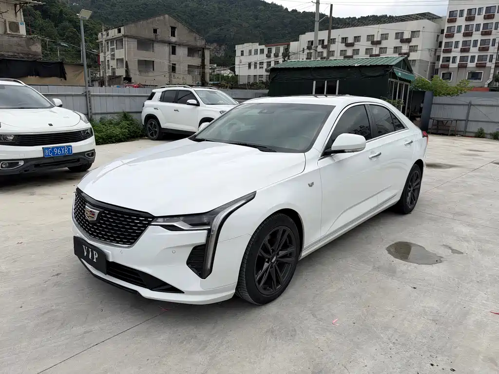 Cadillac CT4