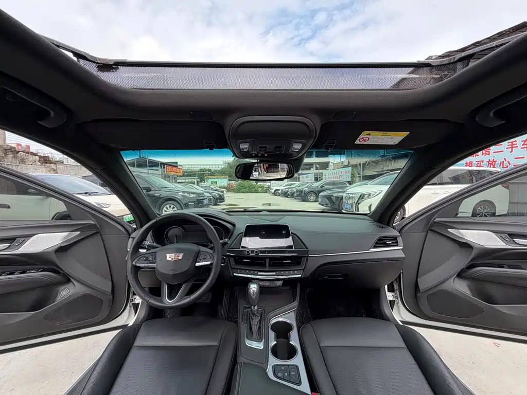 Cadillac CT4 — миниатюра 10