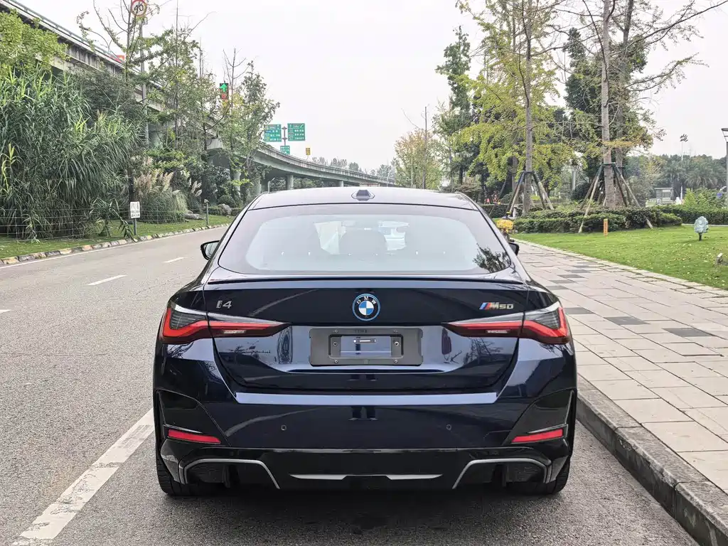 BMW i4 M — миниатюра 7