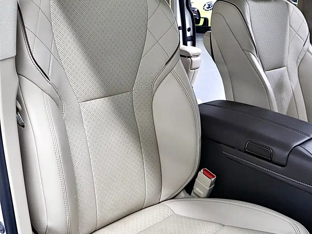 Toyota Vellfire — миниатюра 16