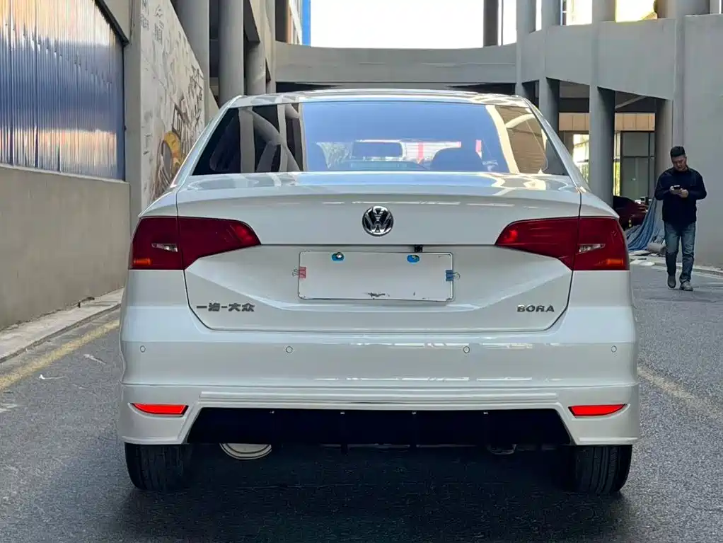 Volkswagen Bora — миниатюра 4