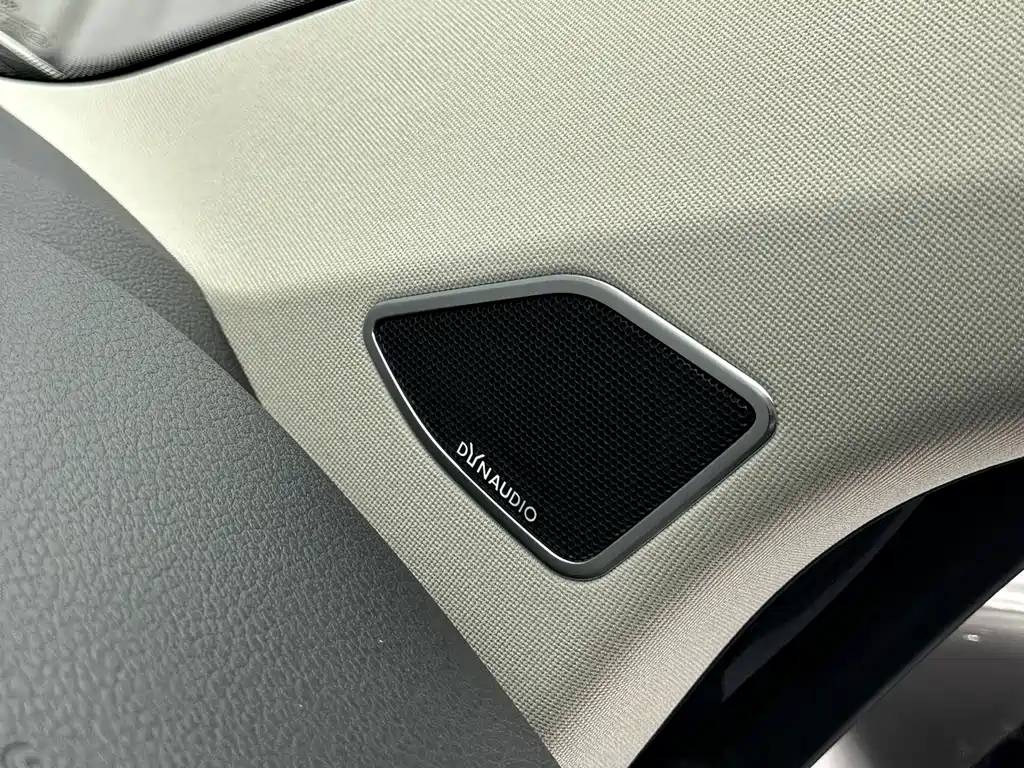 Volkswagen Multivan — миниатюра 23