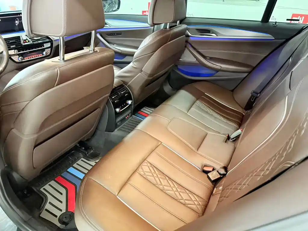 BMW 5 Series (Import) — миниатюра 8