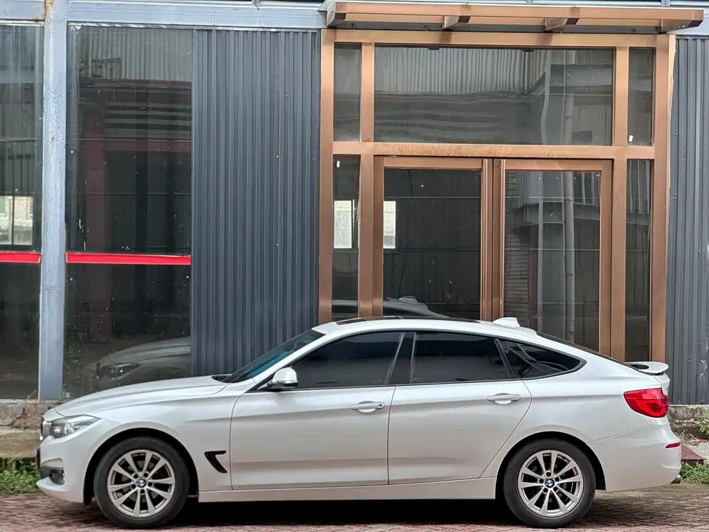 BMW 3 Series GT — миниатюра 9
