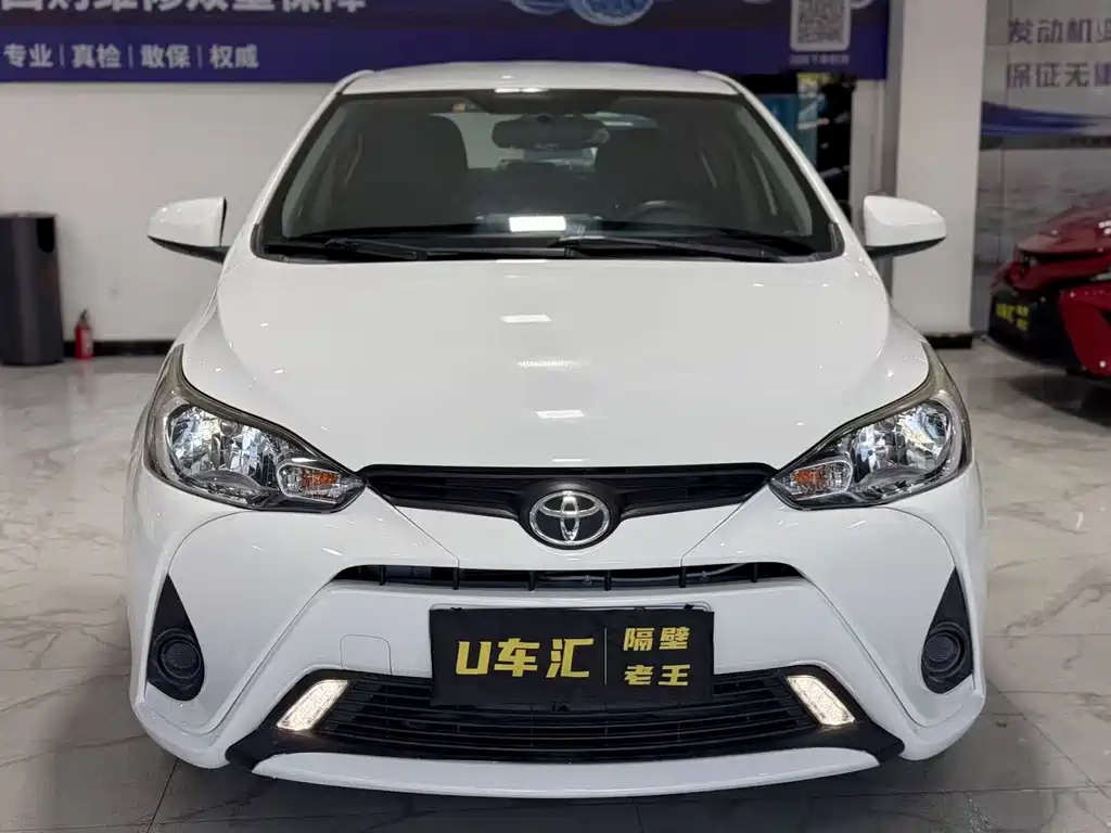 Toyota Yaris L — миниатюра 2