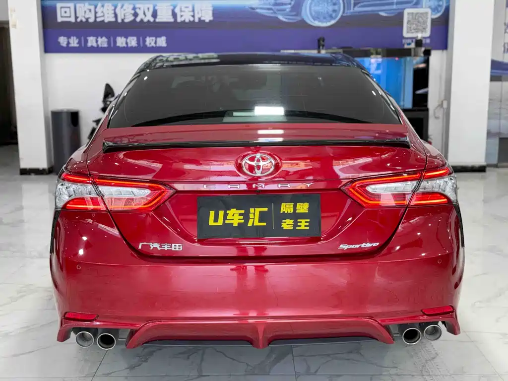 Toyota Camry — миниатюра 8