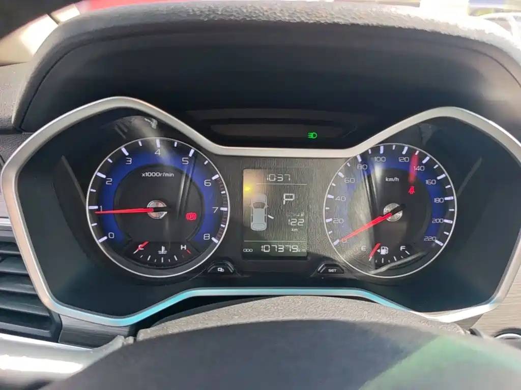 Geely Vision X3 — миниатюра 12