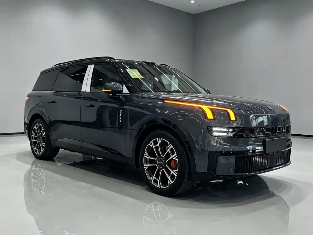 Lynk & Co 900 — миниатюра 3