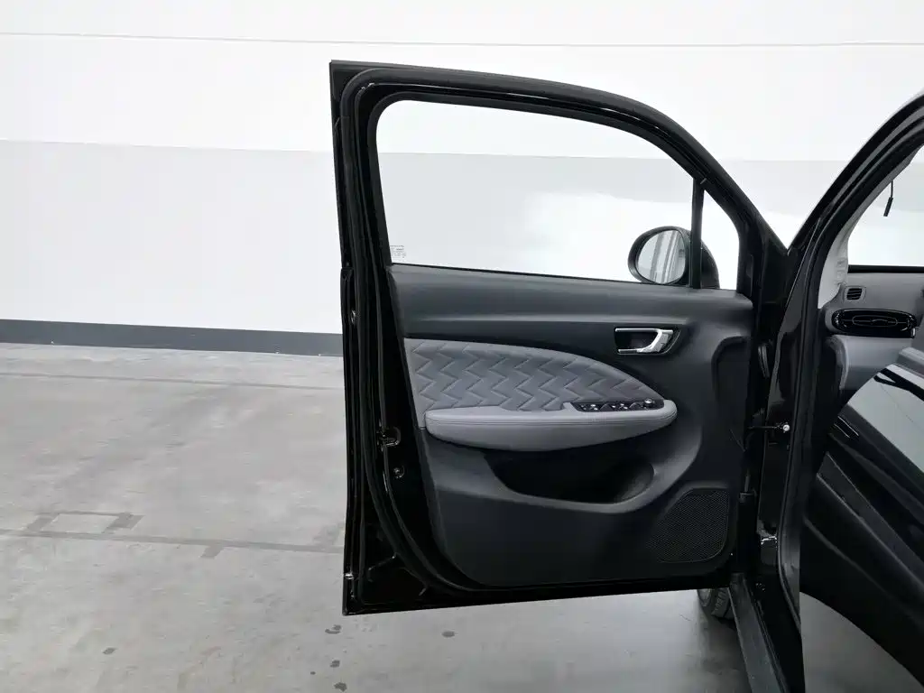 Leapmotor Leapmotor T03 — миниатюра 8