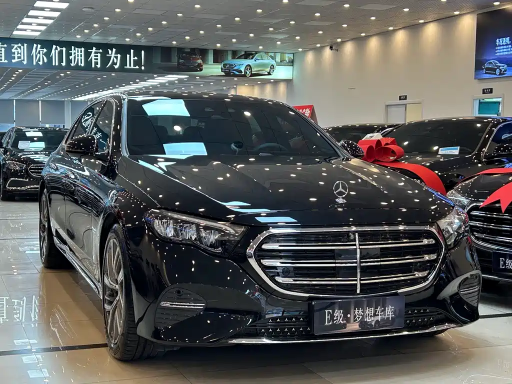 Mercedes-Benz E-Class — миниатюра 2