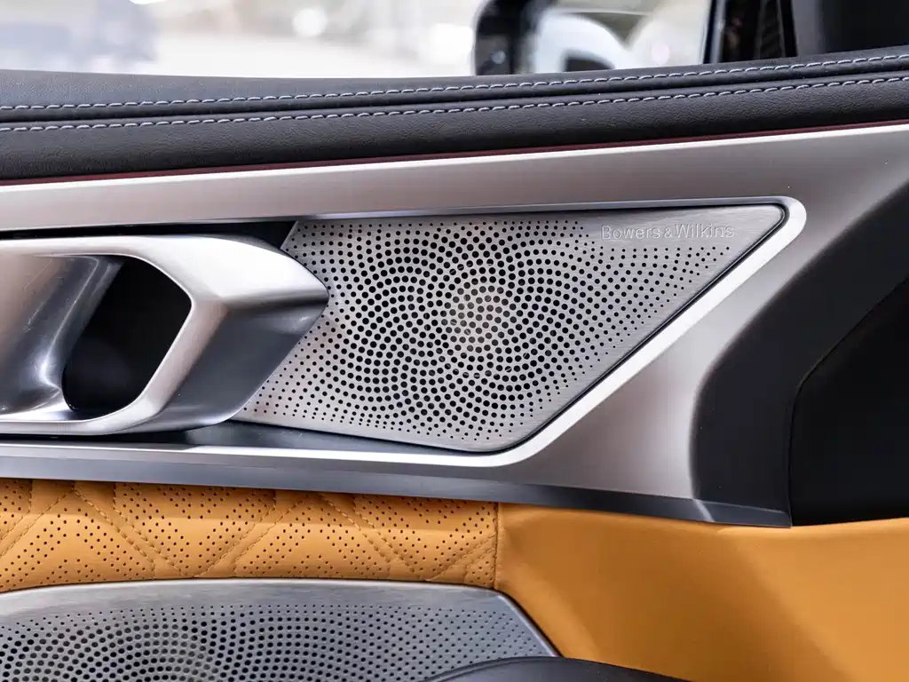 BMW M8 — миниатюра 11